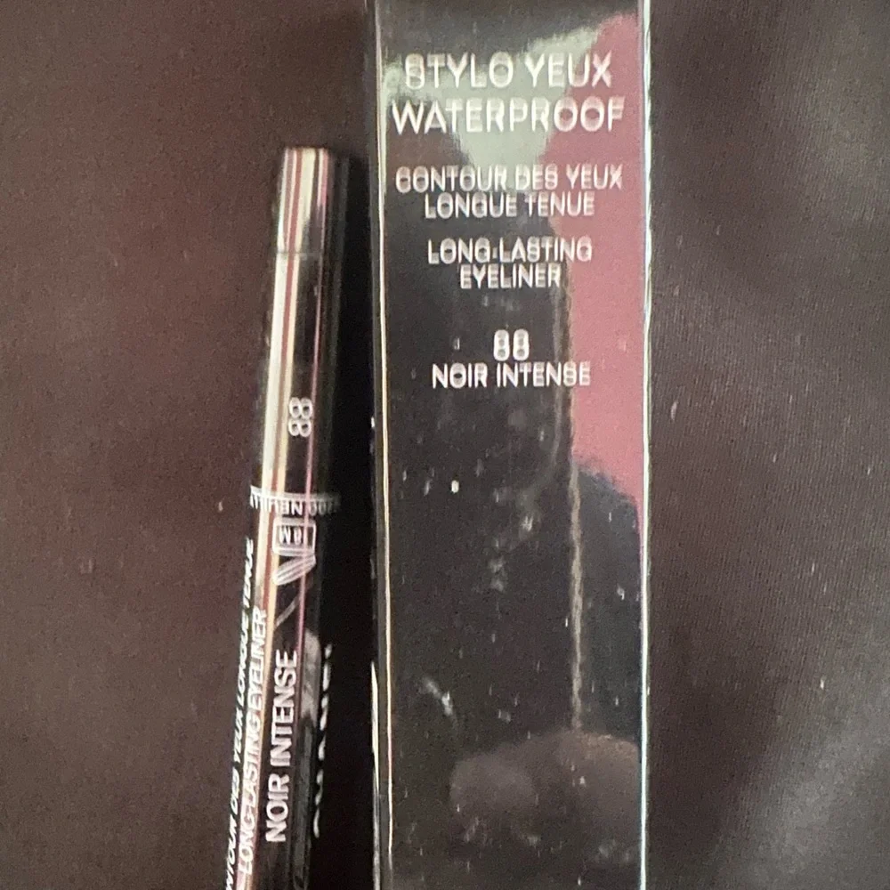 Chanel Stylo Yeux Waterproof Long-Lasting Eyeliner - Noir Intense - Picture 2 of 4